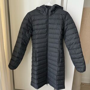 Aritzia TNA Charcoal Lightweight Jacket